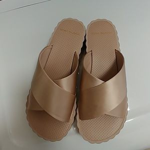 Tory Burch platform authentic